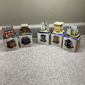 The Harmony Grove Miniature House Figurines Set